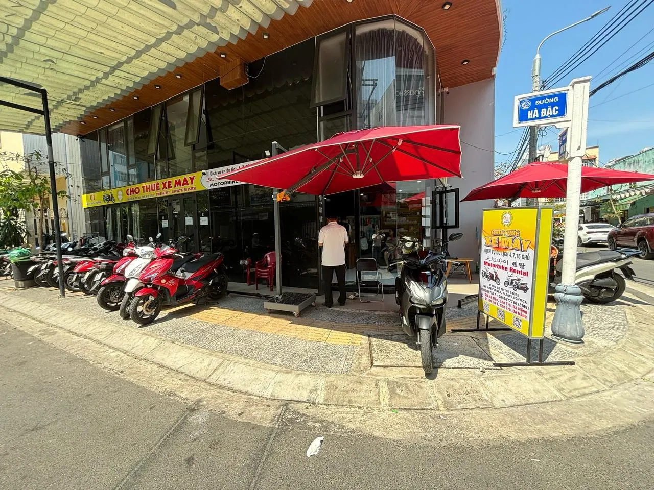 Gold Motorbike Rental Store